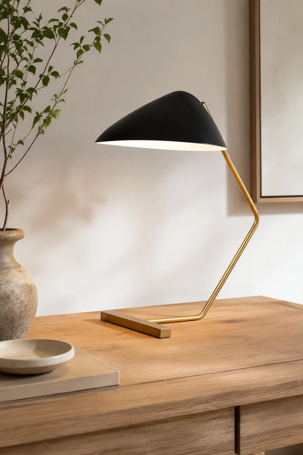 Curvilinear Mid-Century Table Lamp - Lumpaz