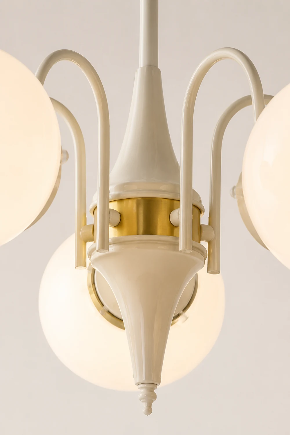 Cream Ball Chandelier - Lumpaz