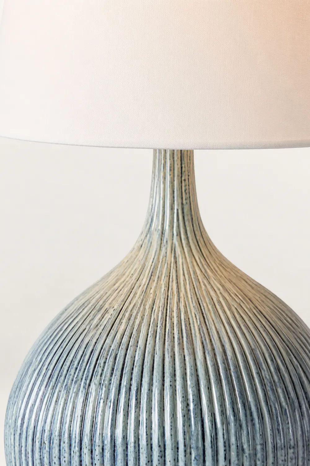 Kole Ceramic Table Lamp - Lumpaz