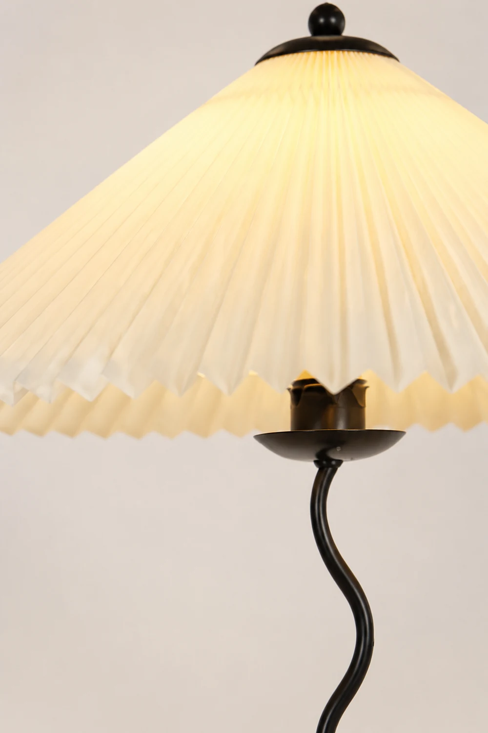 Squiggle Table Lamp - Lumpaz