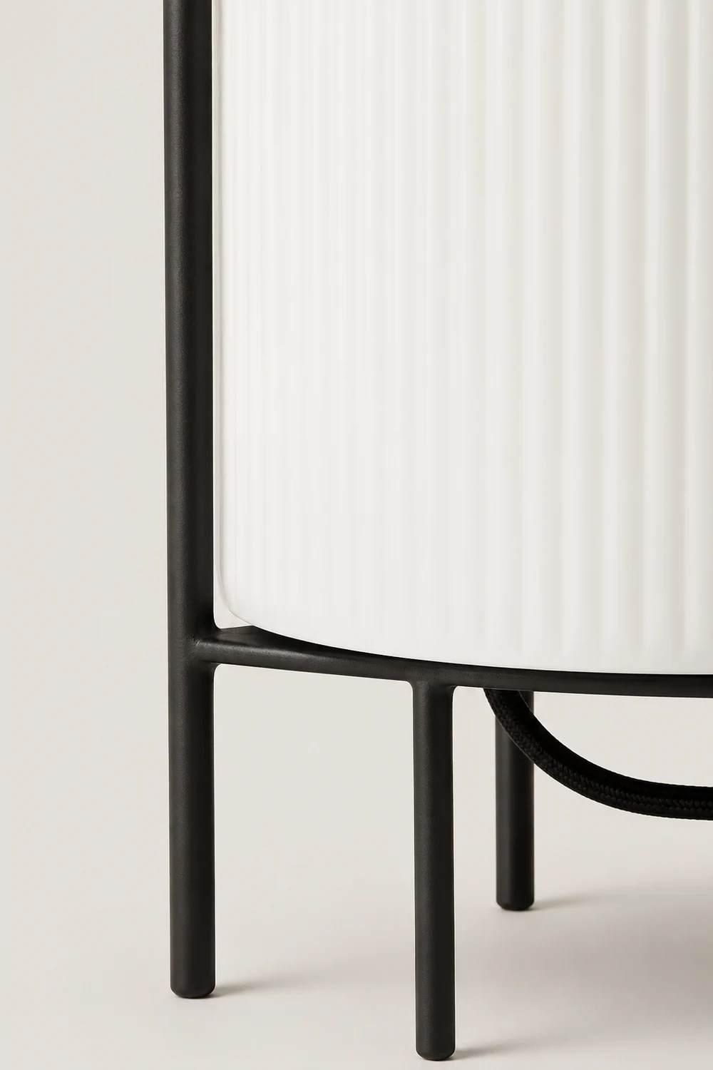 Ghost Table Lamp - Lumpaz