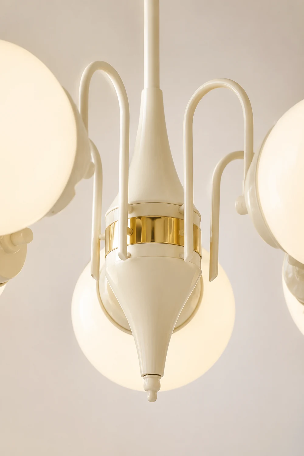 Cream Glass Ball Chandelier - Lumpaz