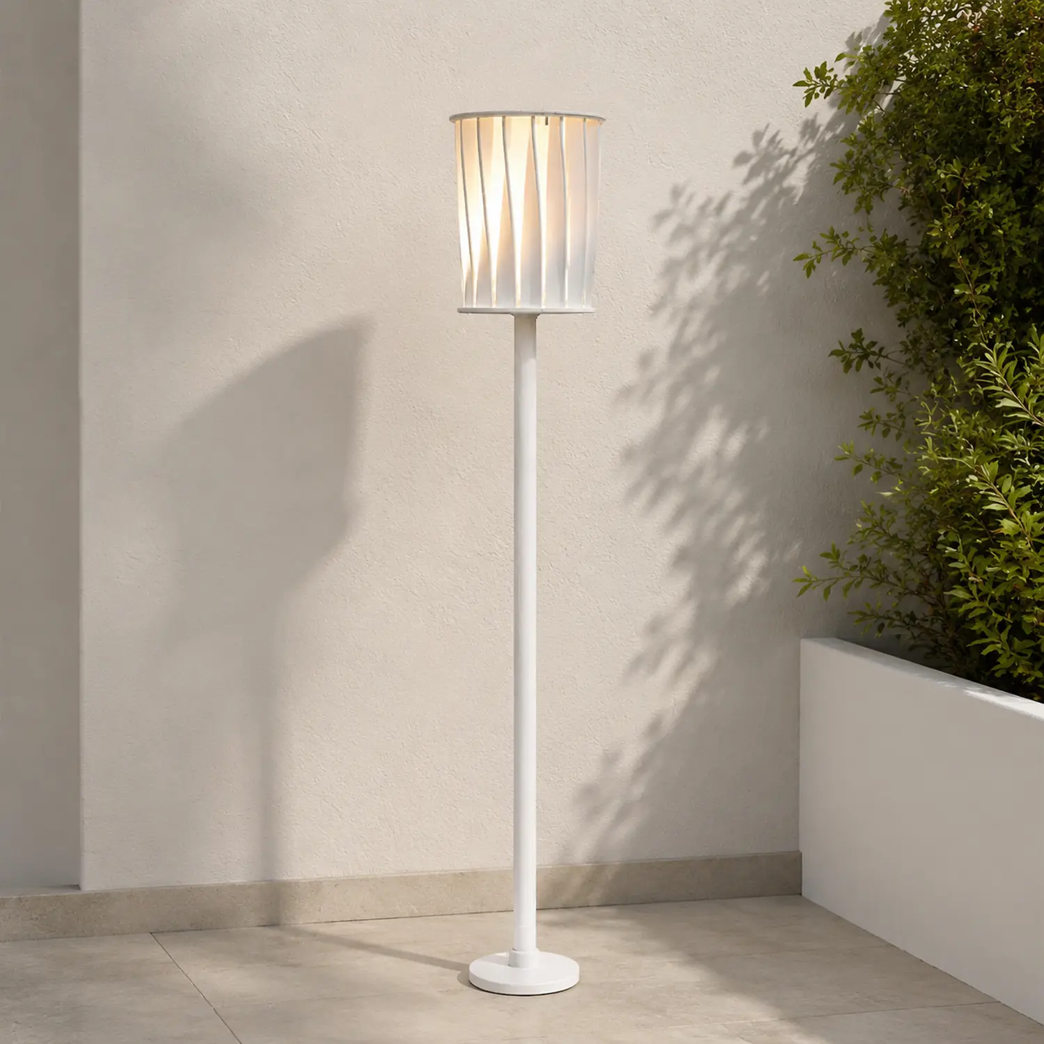 White Column Garden Light - Lumpaz