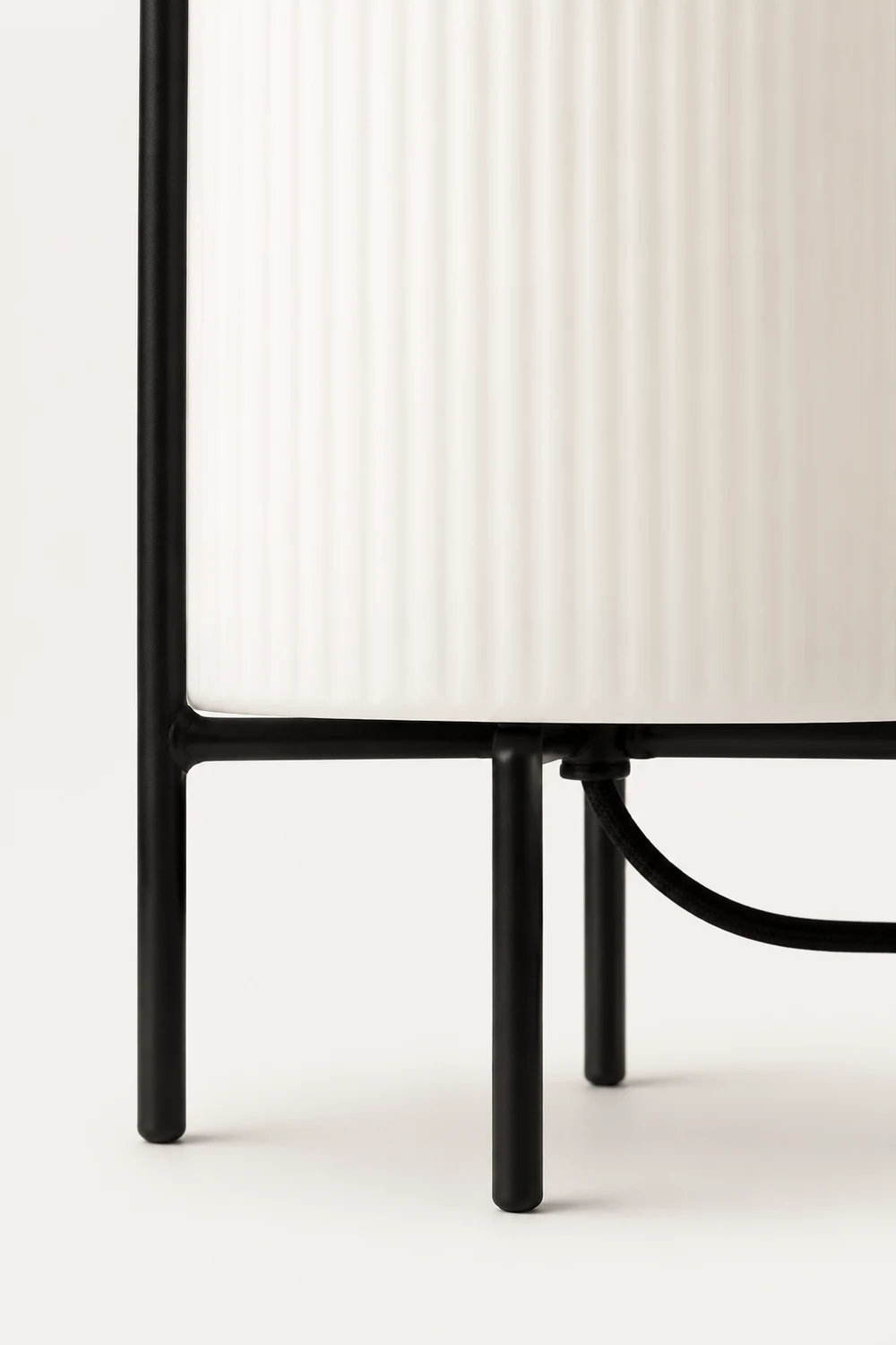 Ghost Table Lamp - Lumpaz