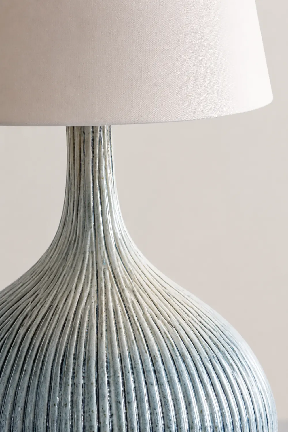 Kole Ceramic Table Lamp - Lumpaz