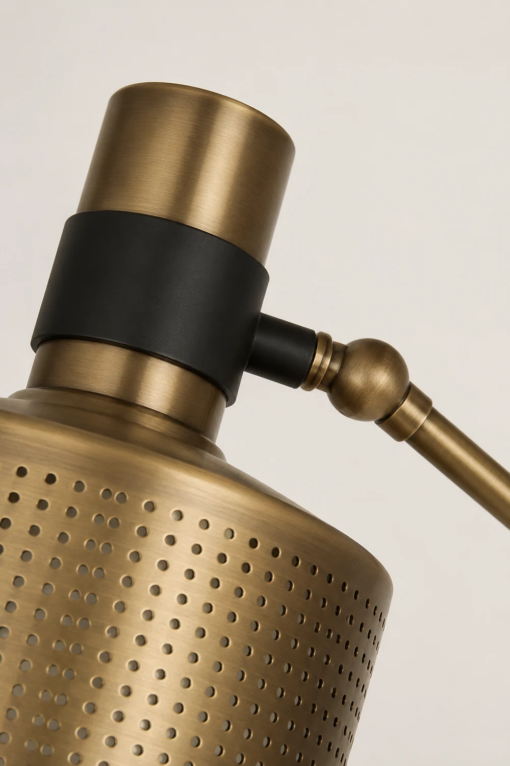 Riddle Table Lamp - Lumpaz