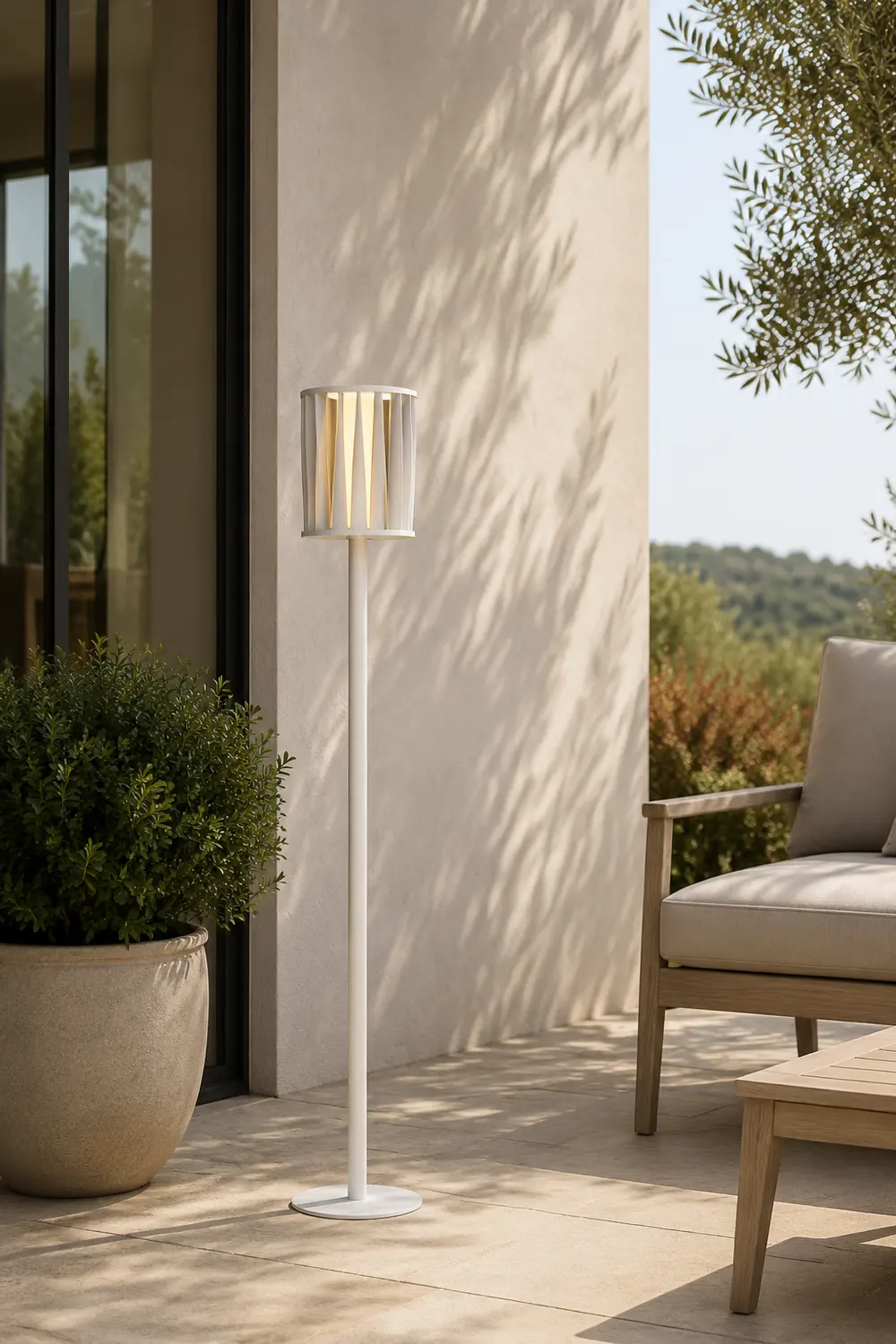 White Column Garden Light - Lumpaz