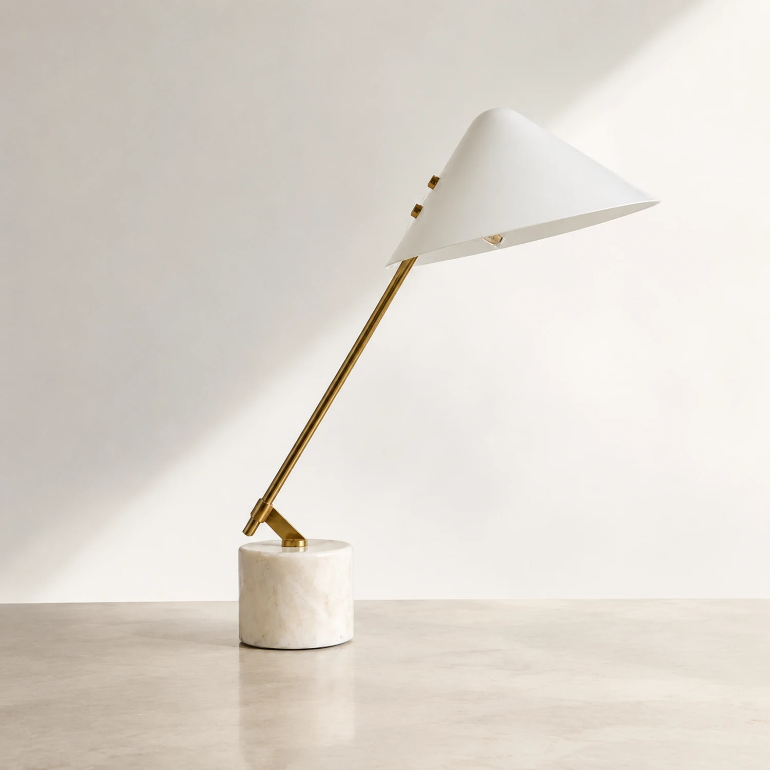 Small Hat Table Lamp - Lumpaz