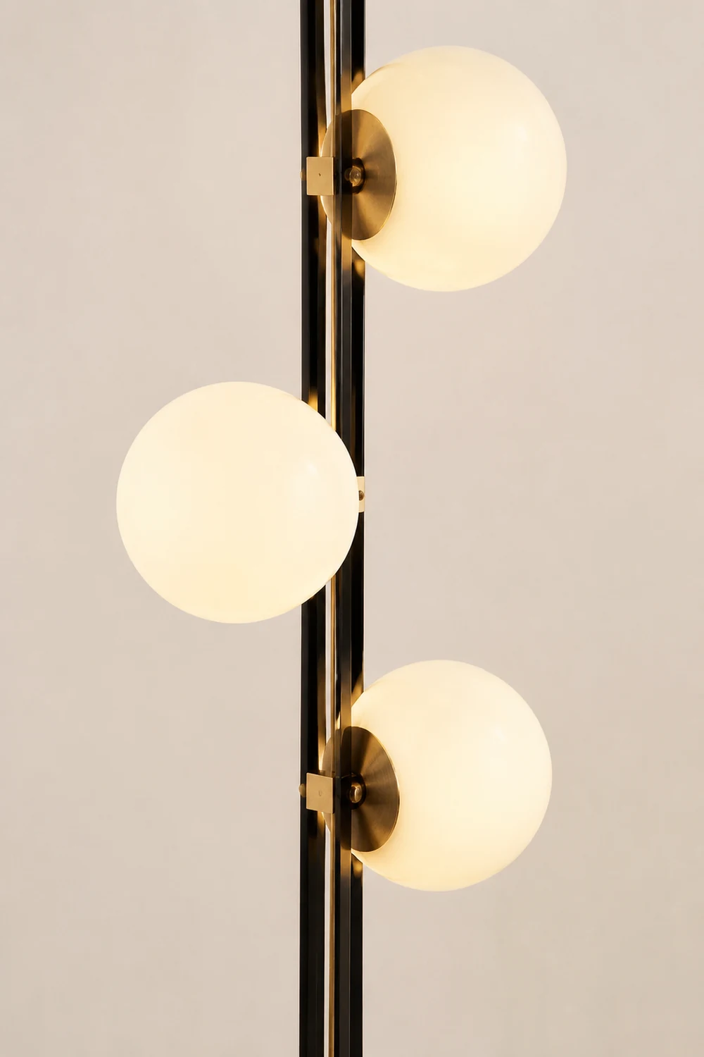 Planeta Floor Lamp - Lumpaz