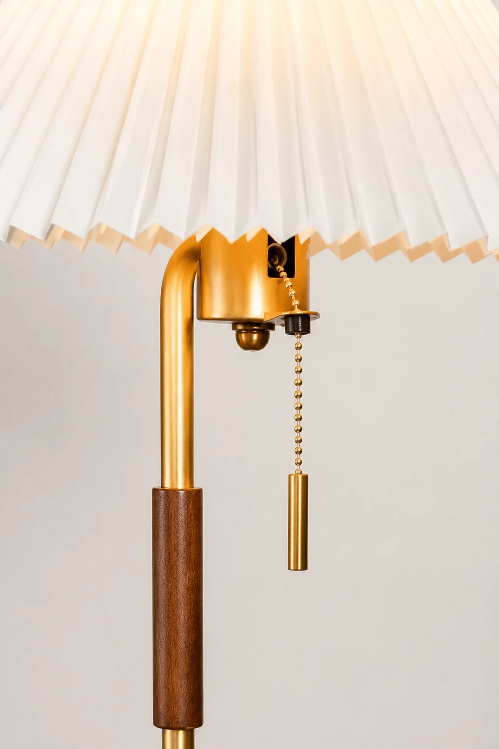 Wooden Retro Table Lamp - Lumpaz