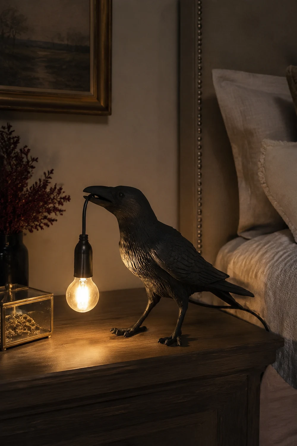 Raven Resin Table Lamp - Lumpaz