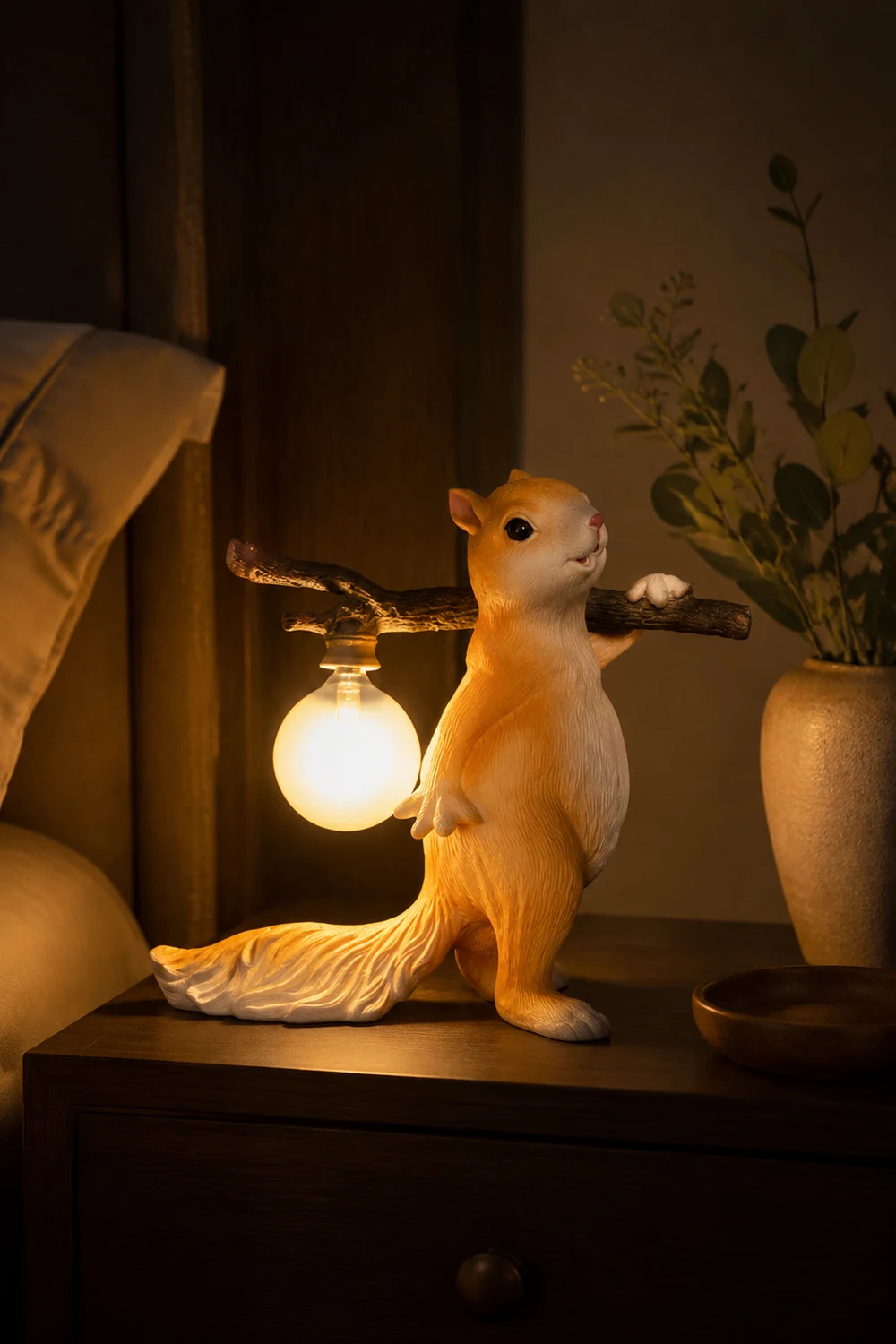 Squirrel Table Lamp - Lumpaz
