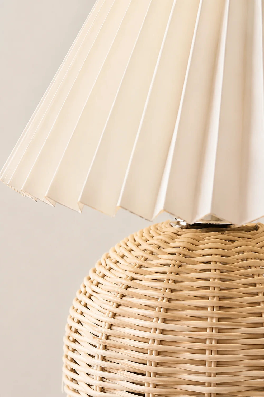 Rattan Pleated Built-in Battery Table lamp - Lumpaz