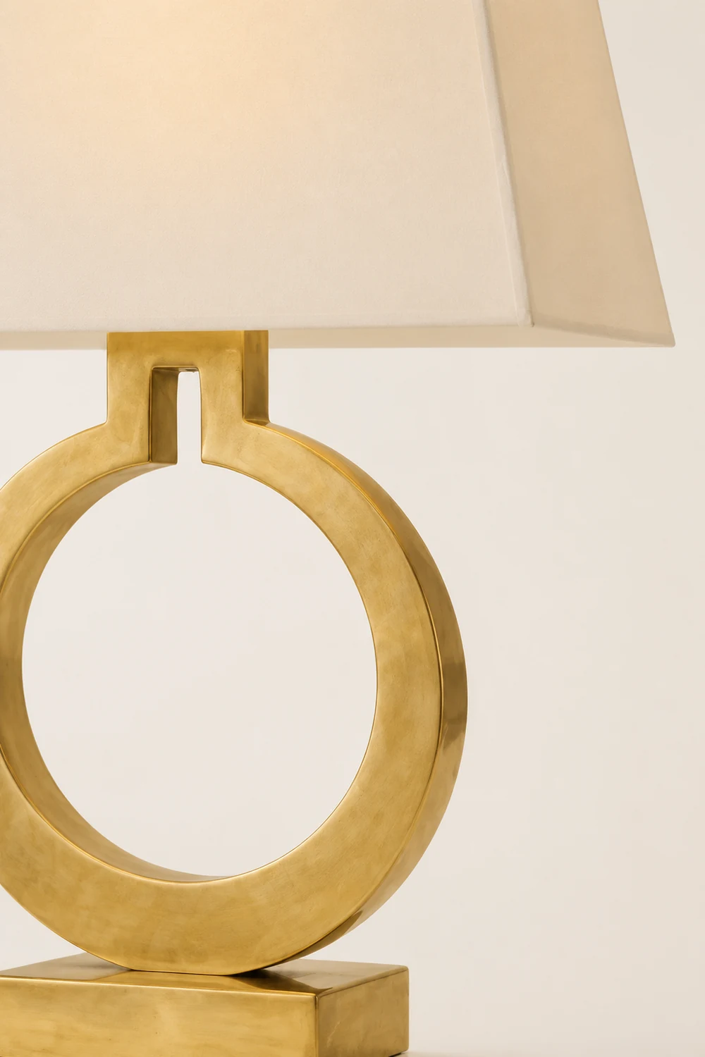 Ring Form Table Lamp - Lumpaz
