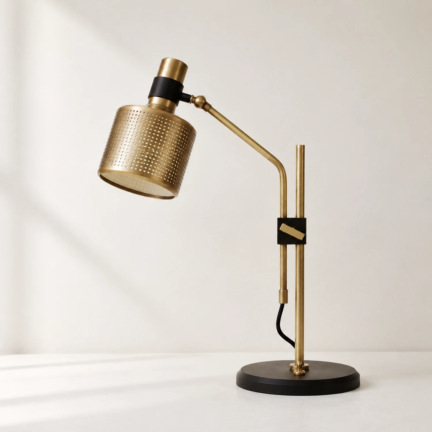Riddle Table Lamp - Lumpaz