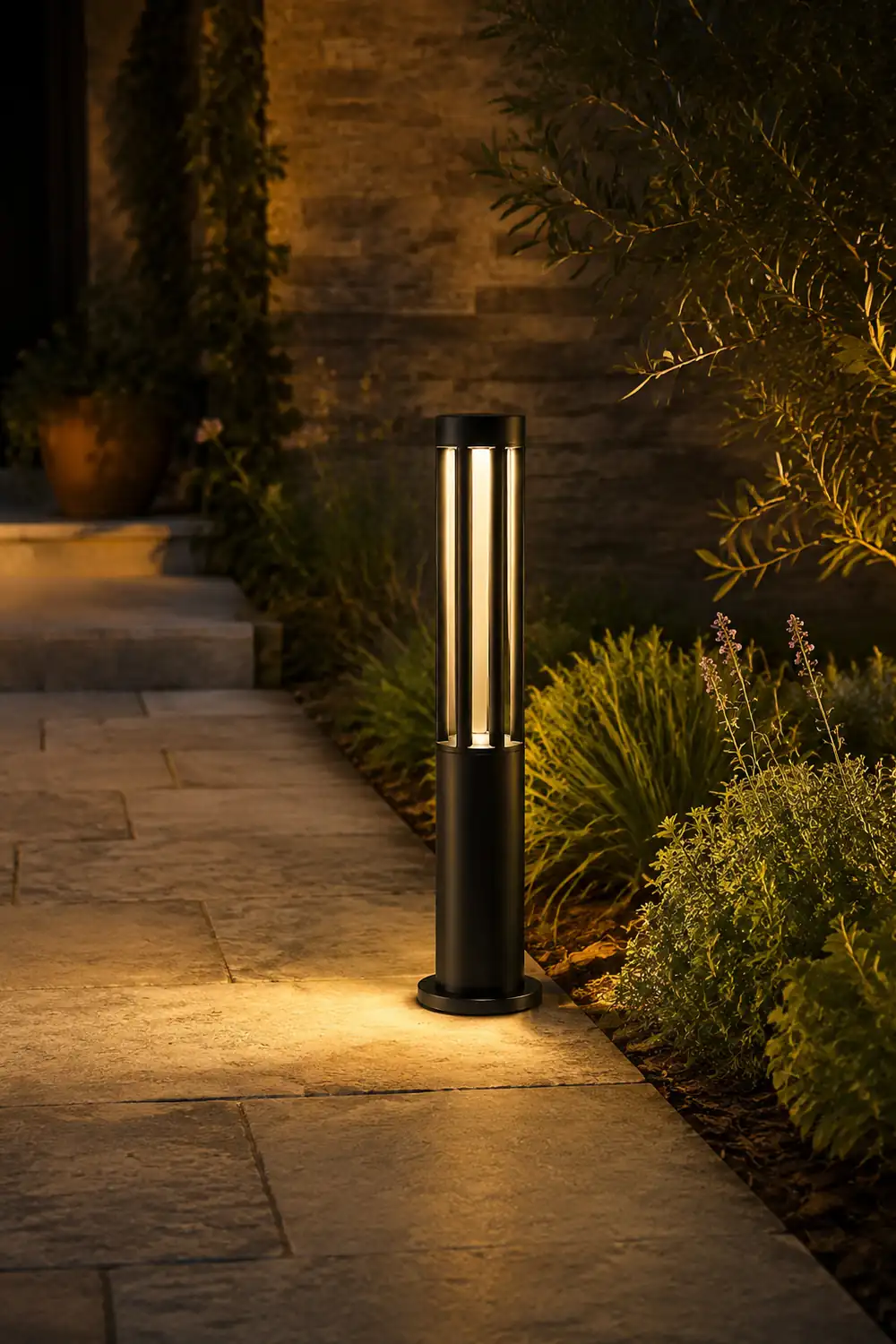 Black Cylindrical Garden Outdoor Light - Lumpaz