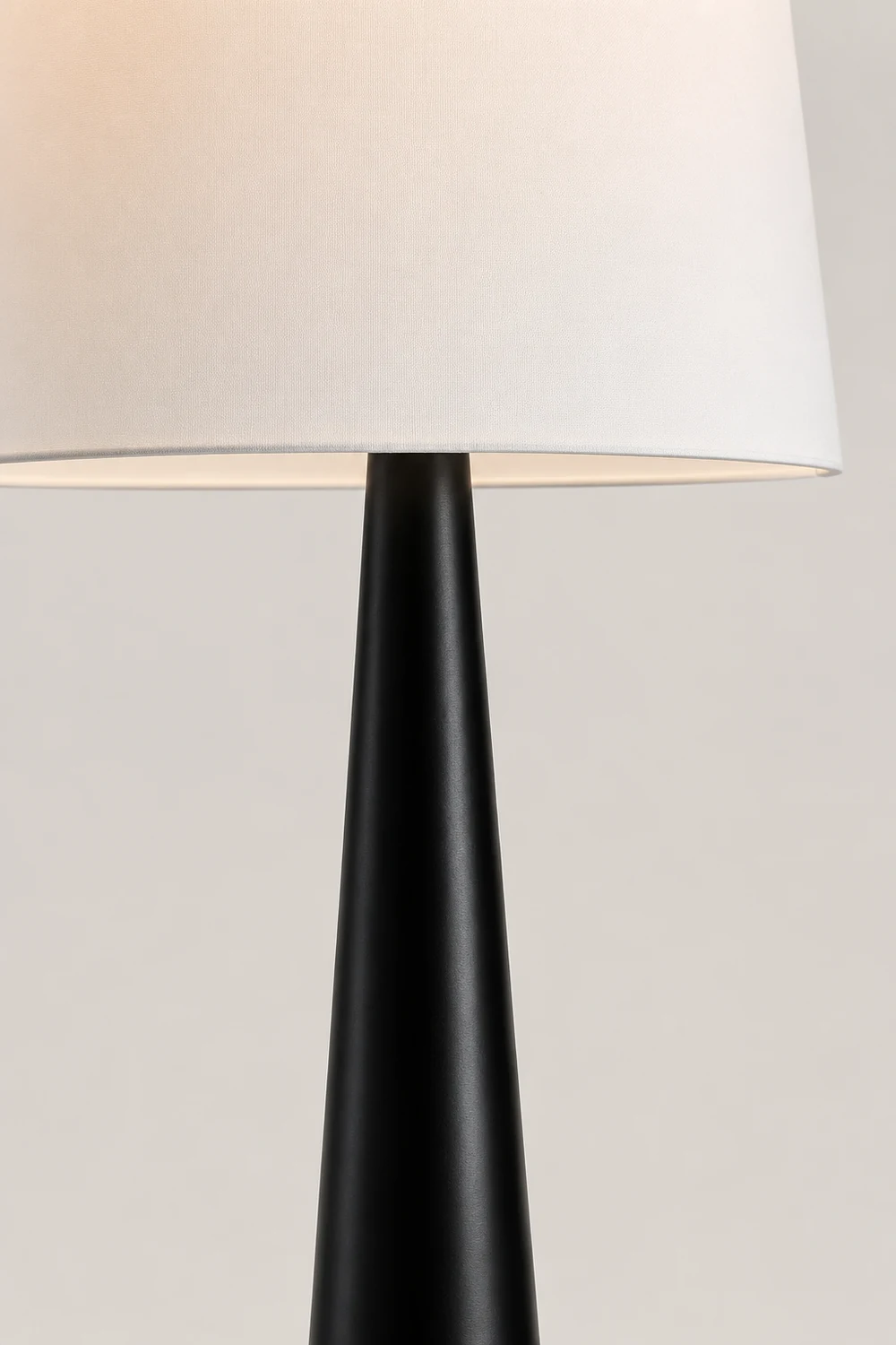 Montenegro Floor Lamp - Lumpaz