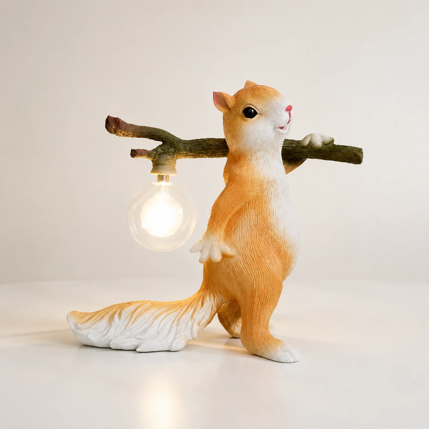Squirrel Table Lamp - Lumpaz