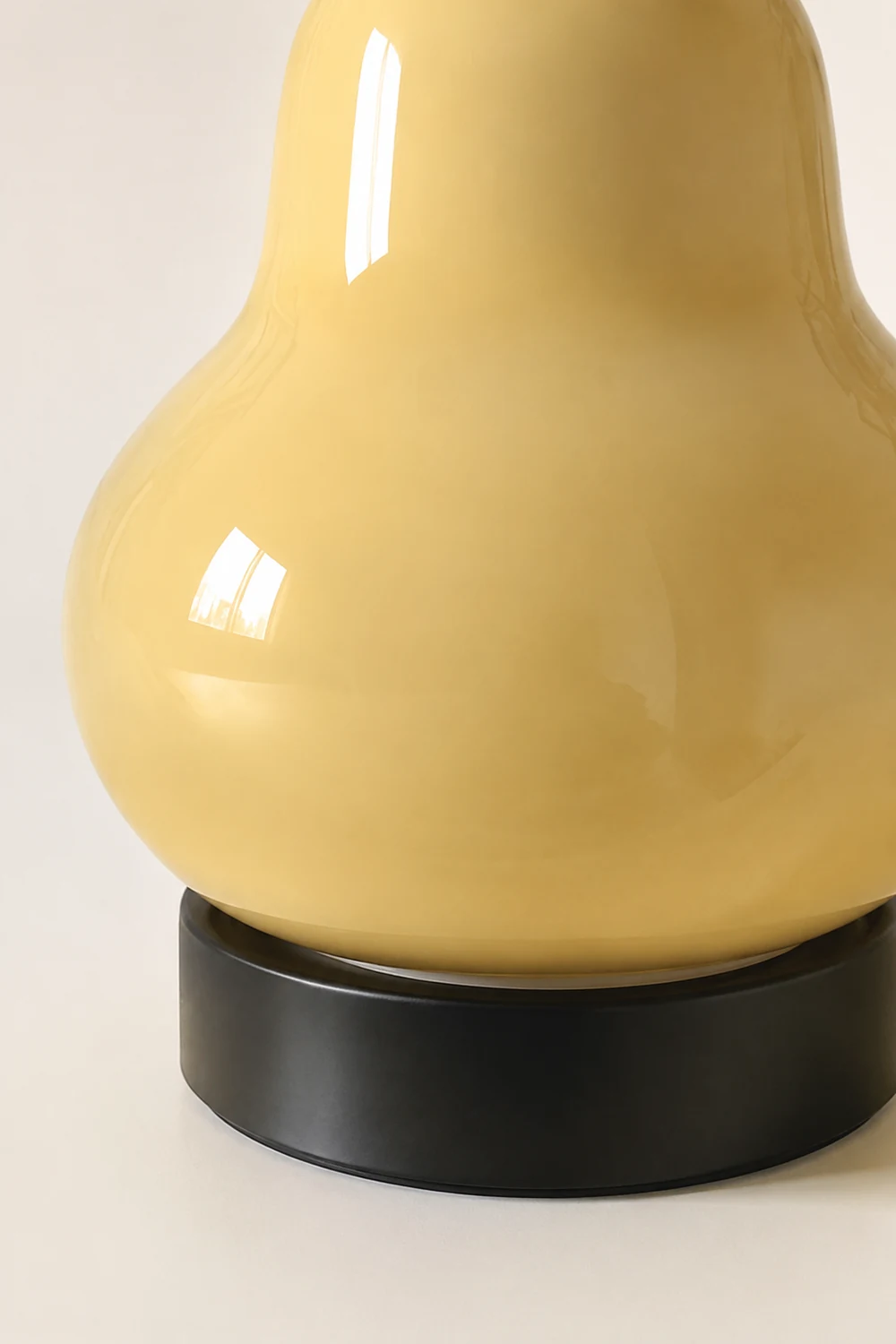 Pear Built-in Battery Table Lamp - Lumpaz