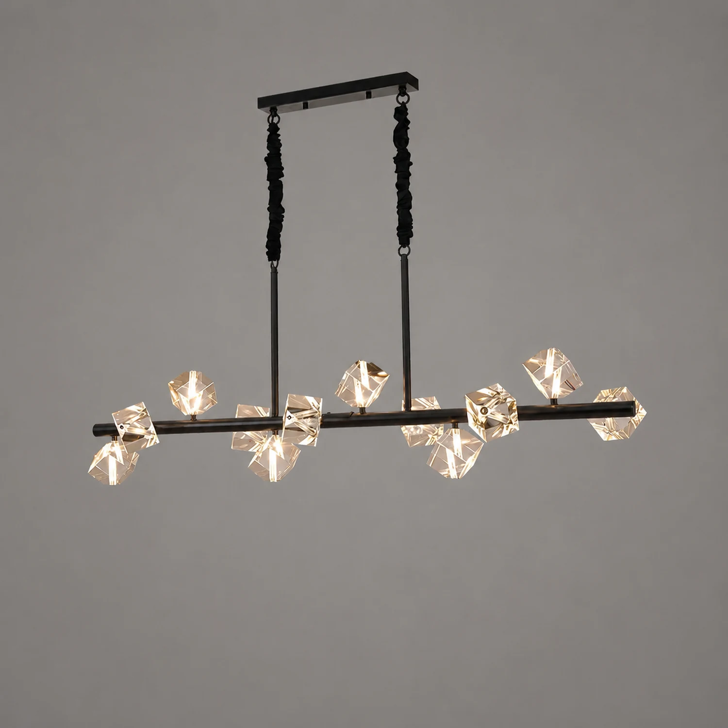 Takku Crystal Chandelier - Lumpaz