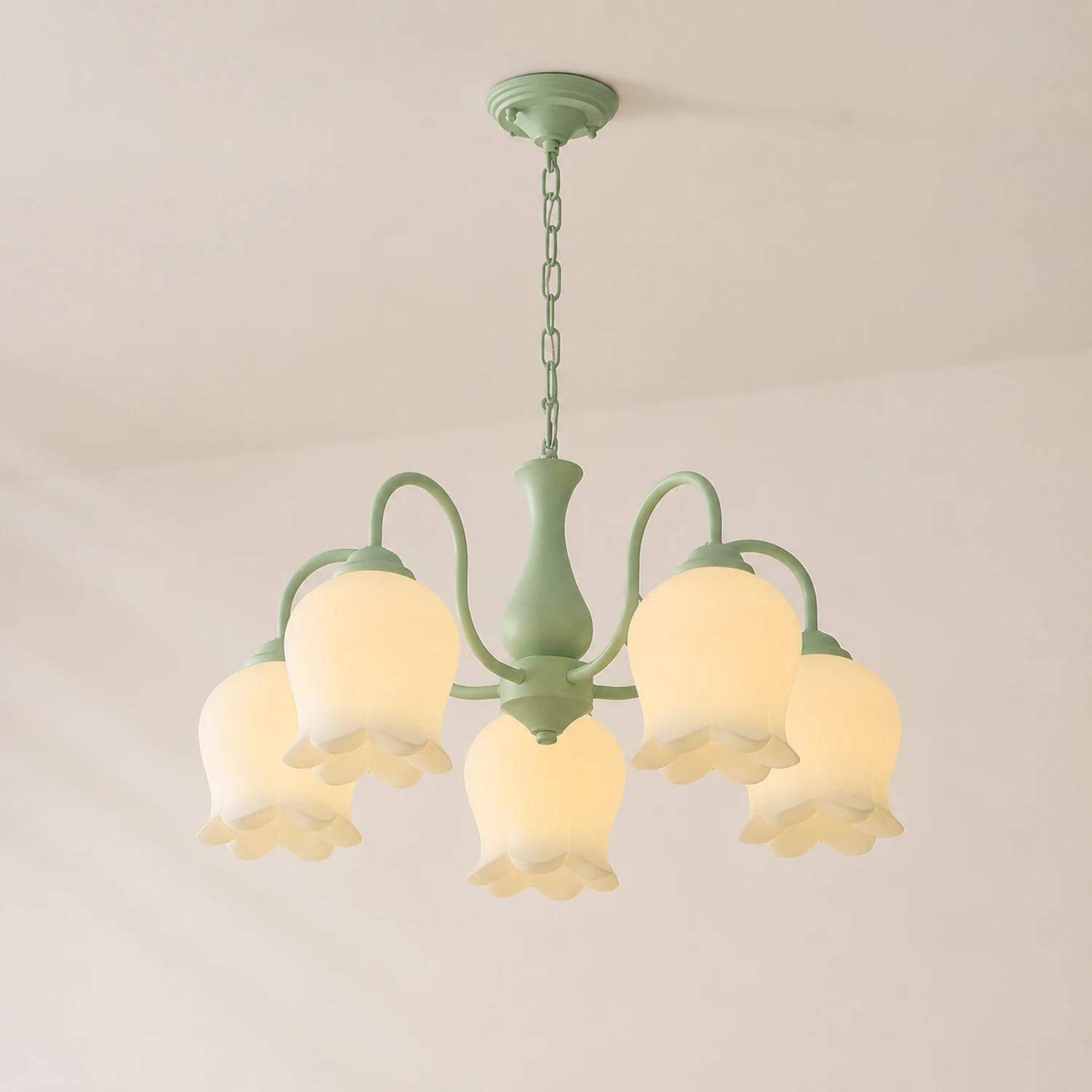 Elegant Lilium Chandelier - Lumpaz