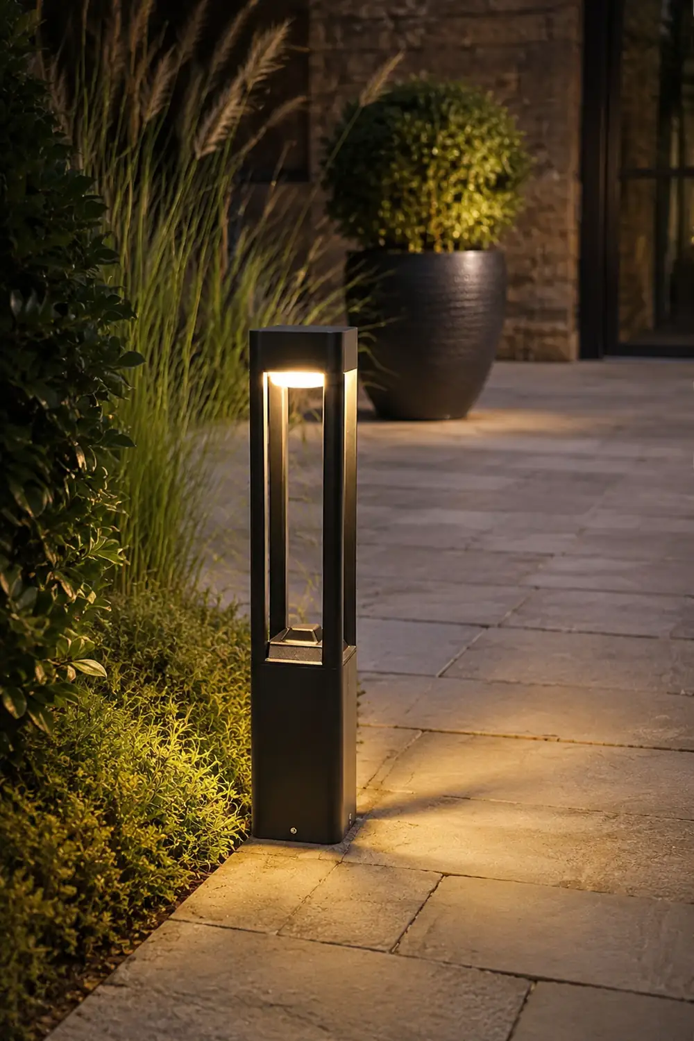 Rectangular Column Garden Light - Lumpaz