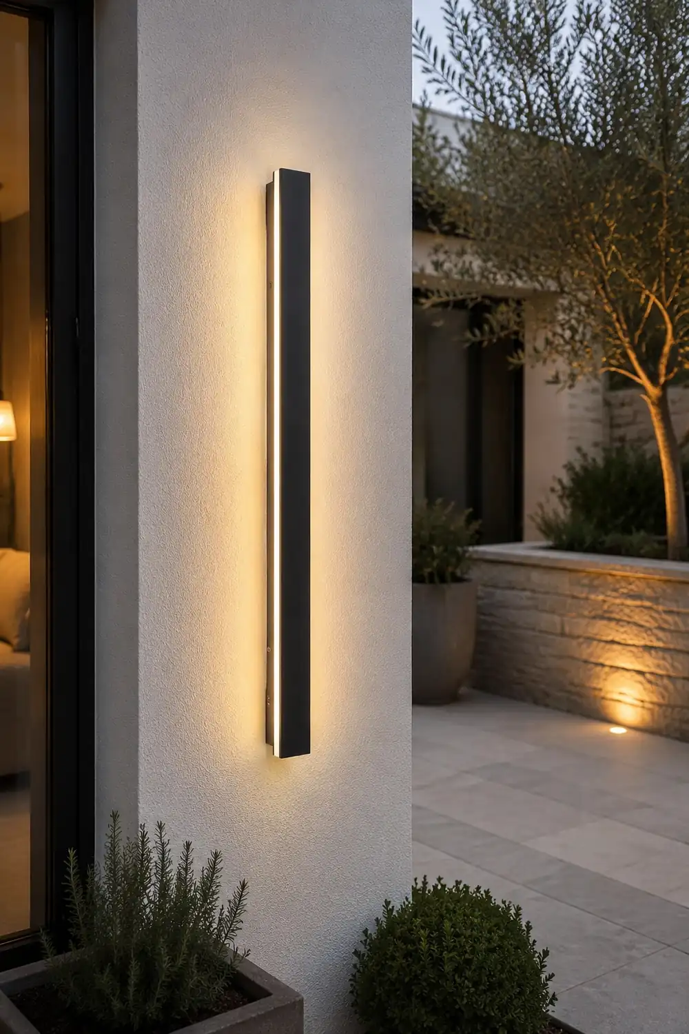 Long Strip Outdoor Sconce Solar Power - Lumpaz