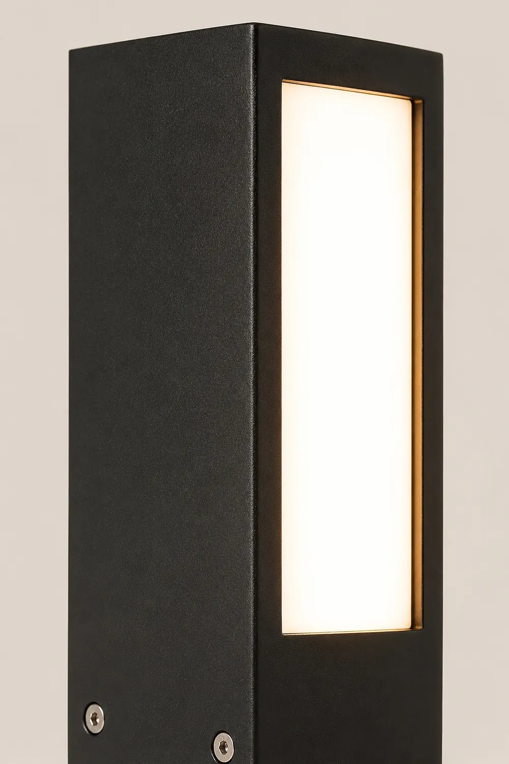 Faro Outdoor Post Lamp - Lumpaz