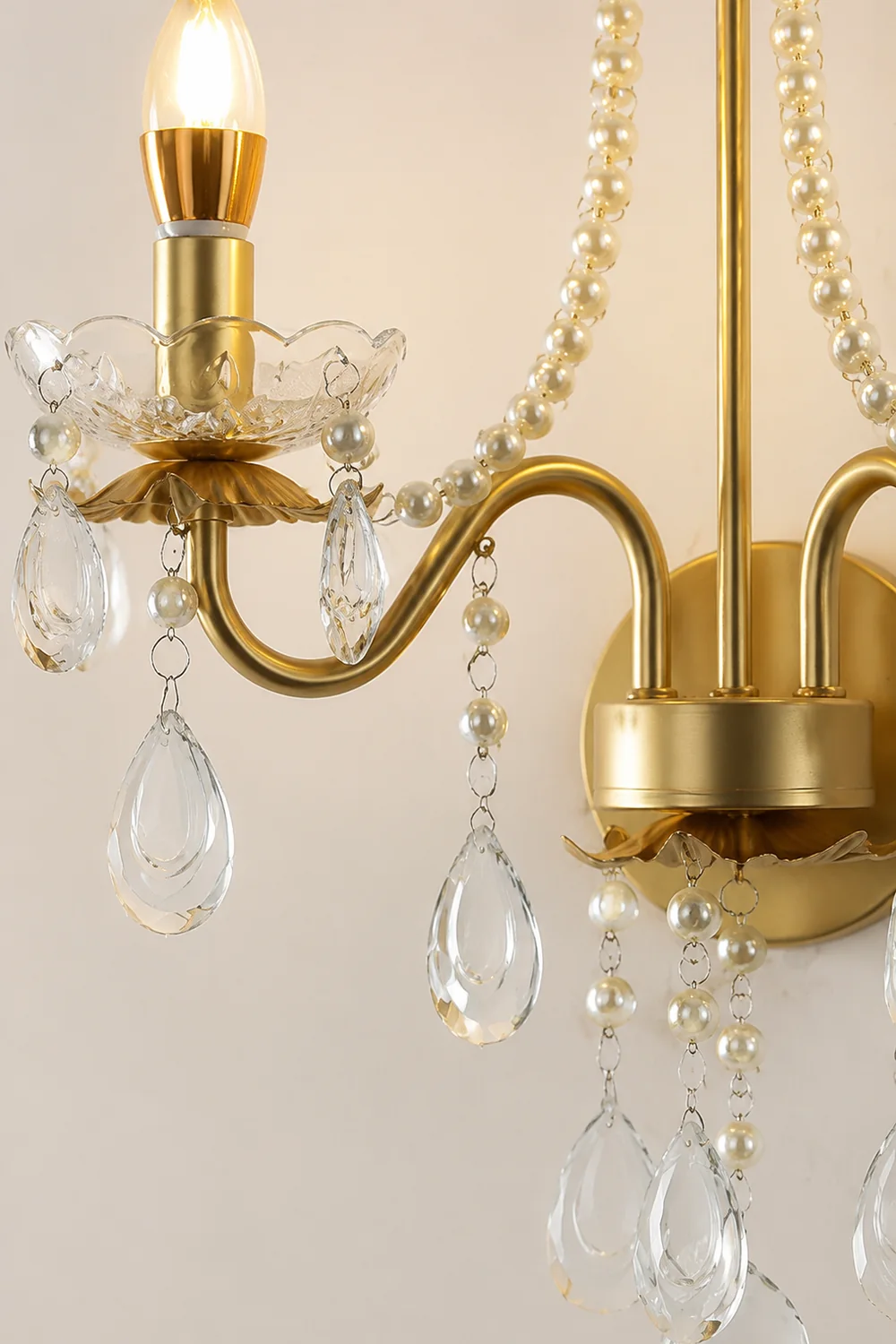 Crystal Pearl Chain Wall Lamp - Lumpaz