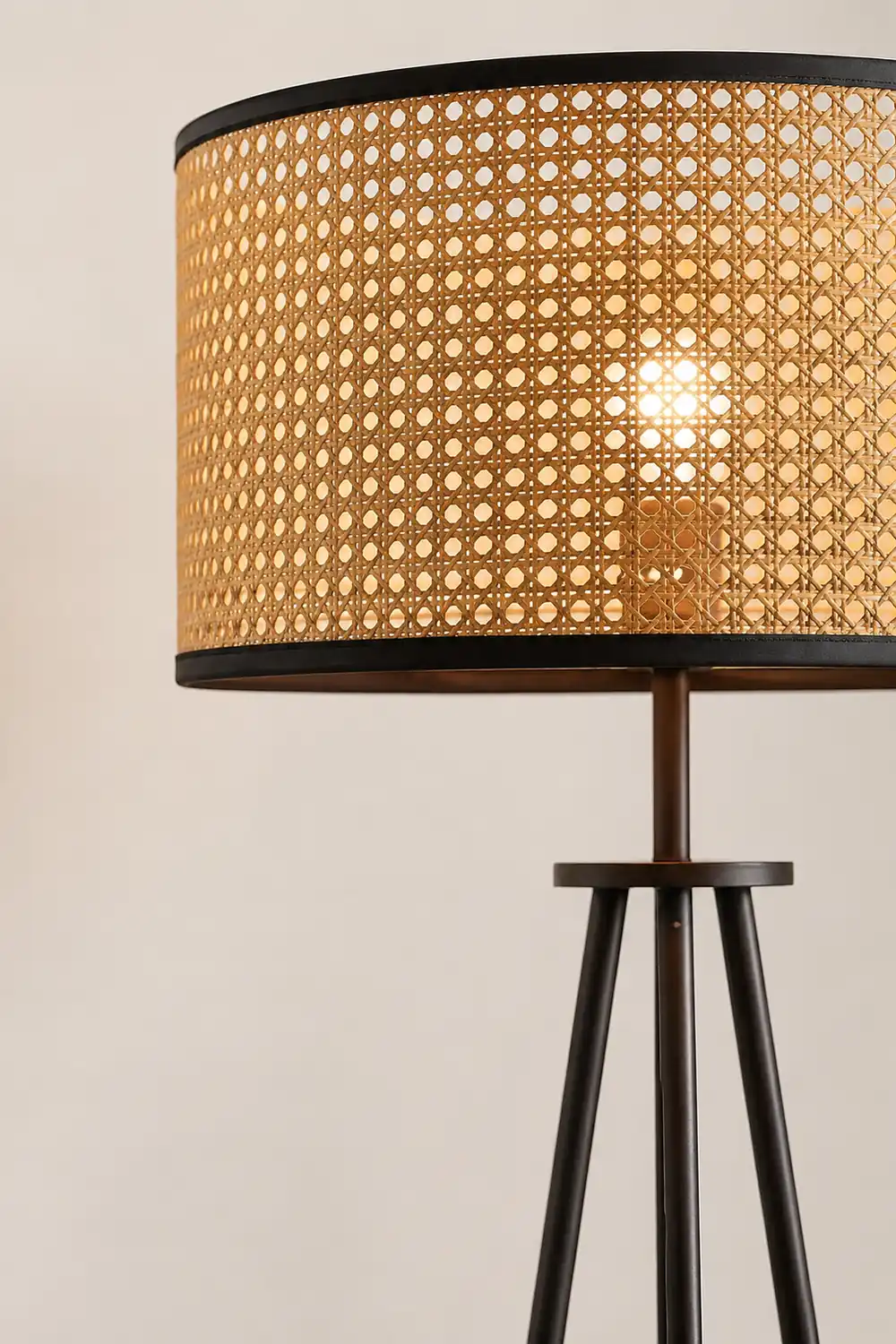 Aubrey Floor Lamp - Lumpaz
