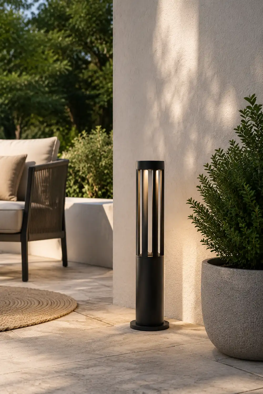 Black Cylindrical Garden Outdoor Light with Solar Panel - Lumpaz