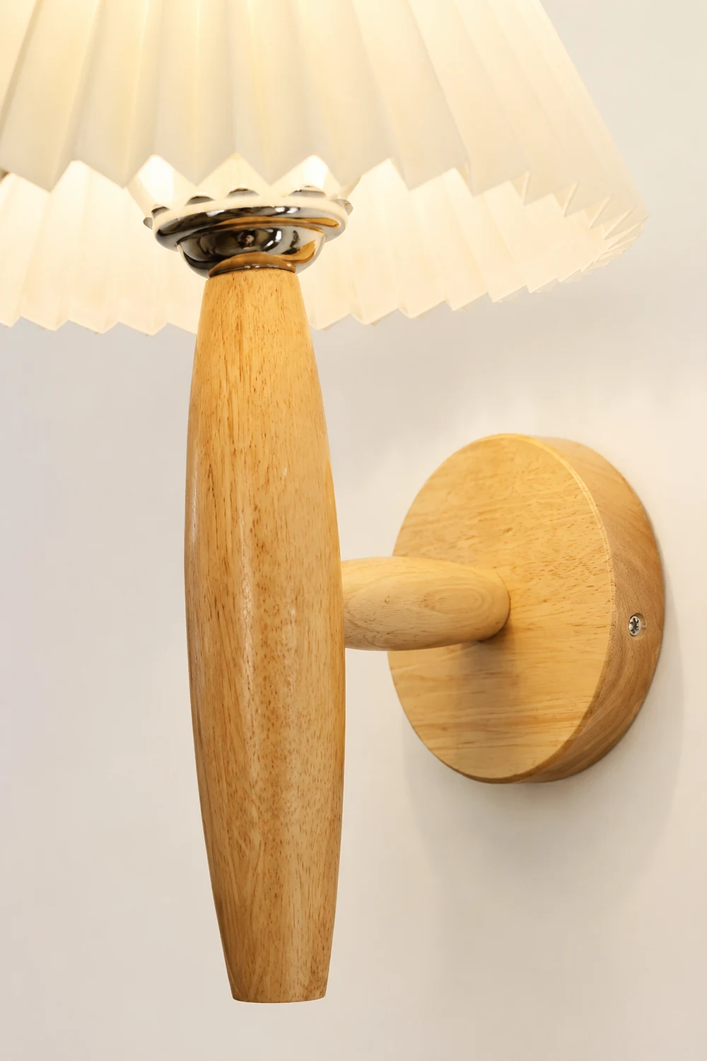 Oak Pleated Wall Light - Lumpaz