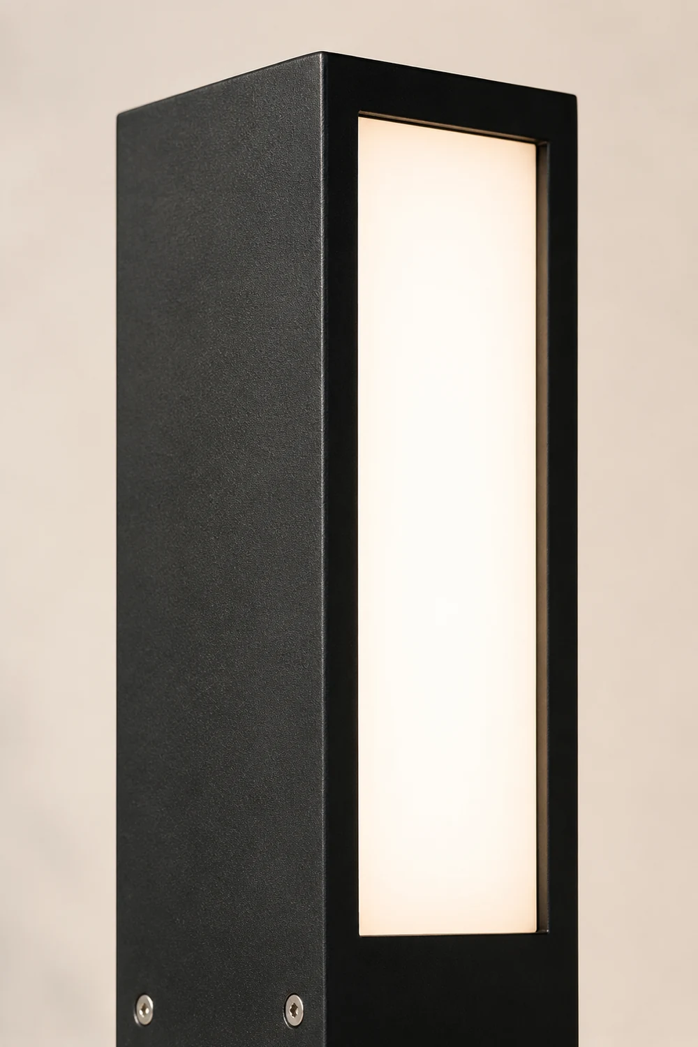 Faro Outdoor Post Lamp - Lumpaz