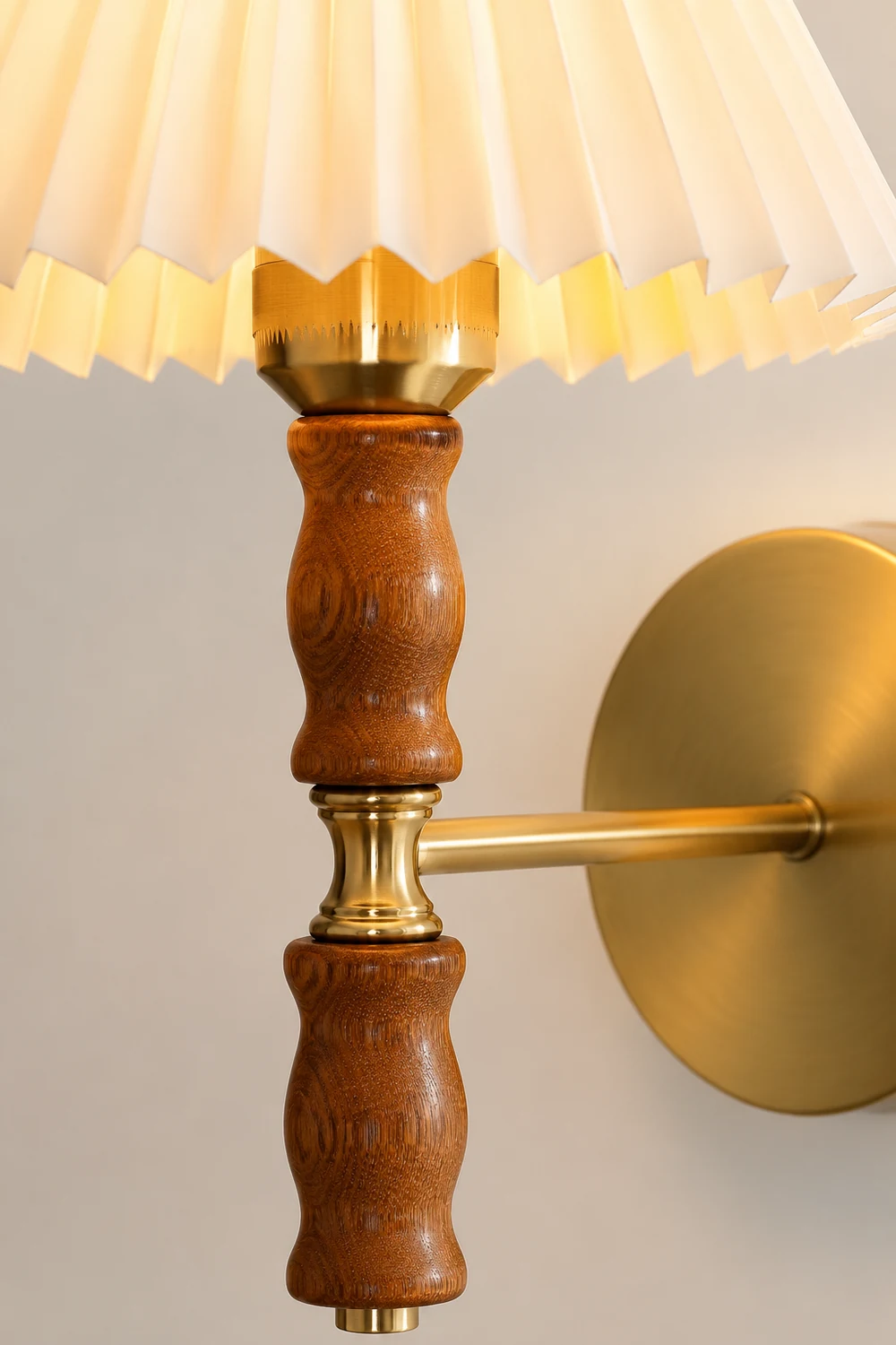 Pleated Walnut Wall Light - Lumpaz