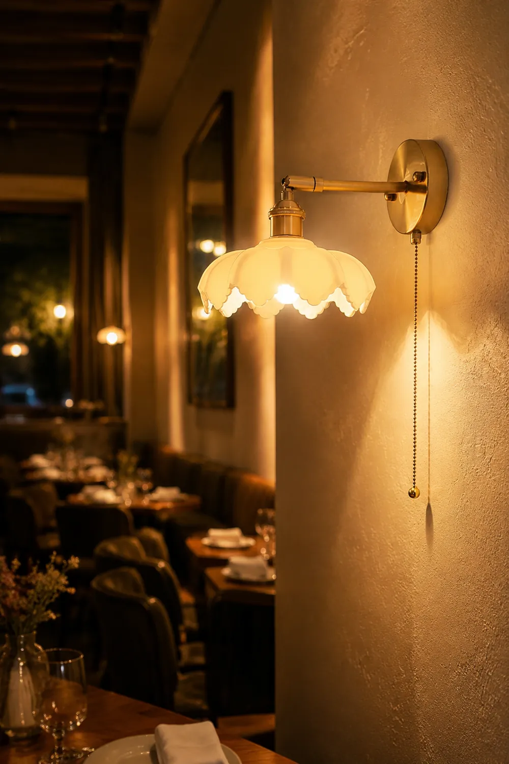 Lotus Rotatable Wall Lamp - Lumpaz