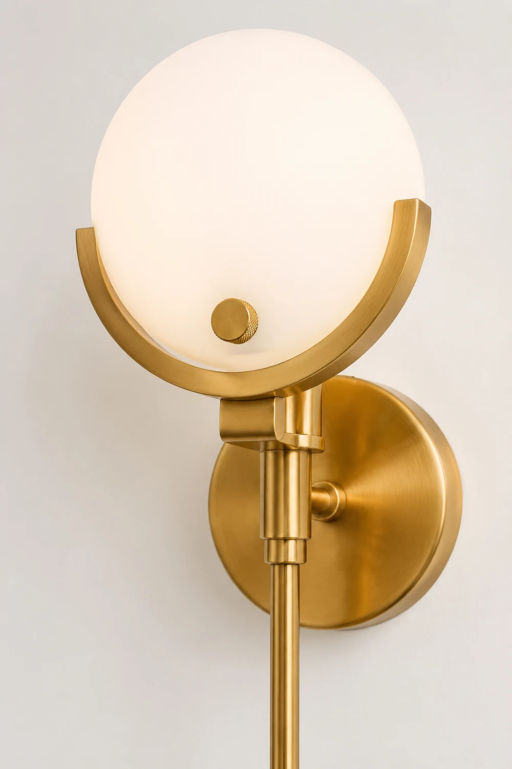 Ava Brass Wall Lamp - Lumpaz