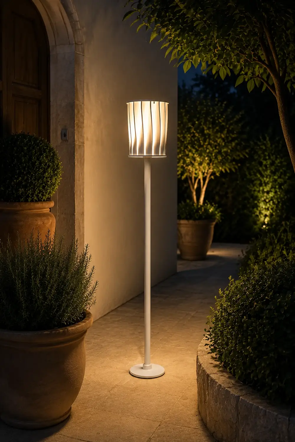 White Column Garden Light - Lumpaz