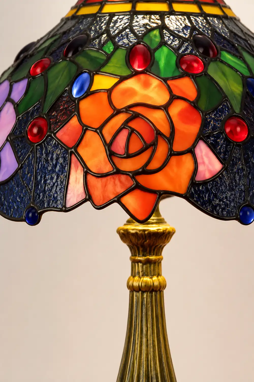 Alessio Design Bunt LED Tischlampe mit Kuppelschirm Wohn/Schlafzimmer Metall&Glas - Lumpaz