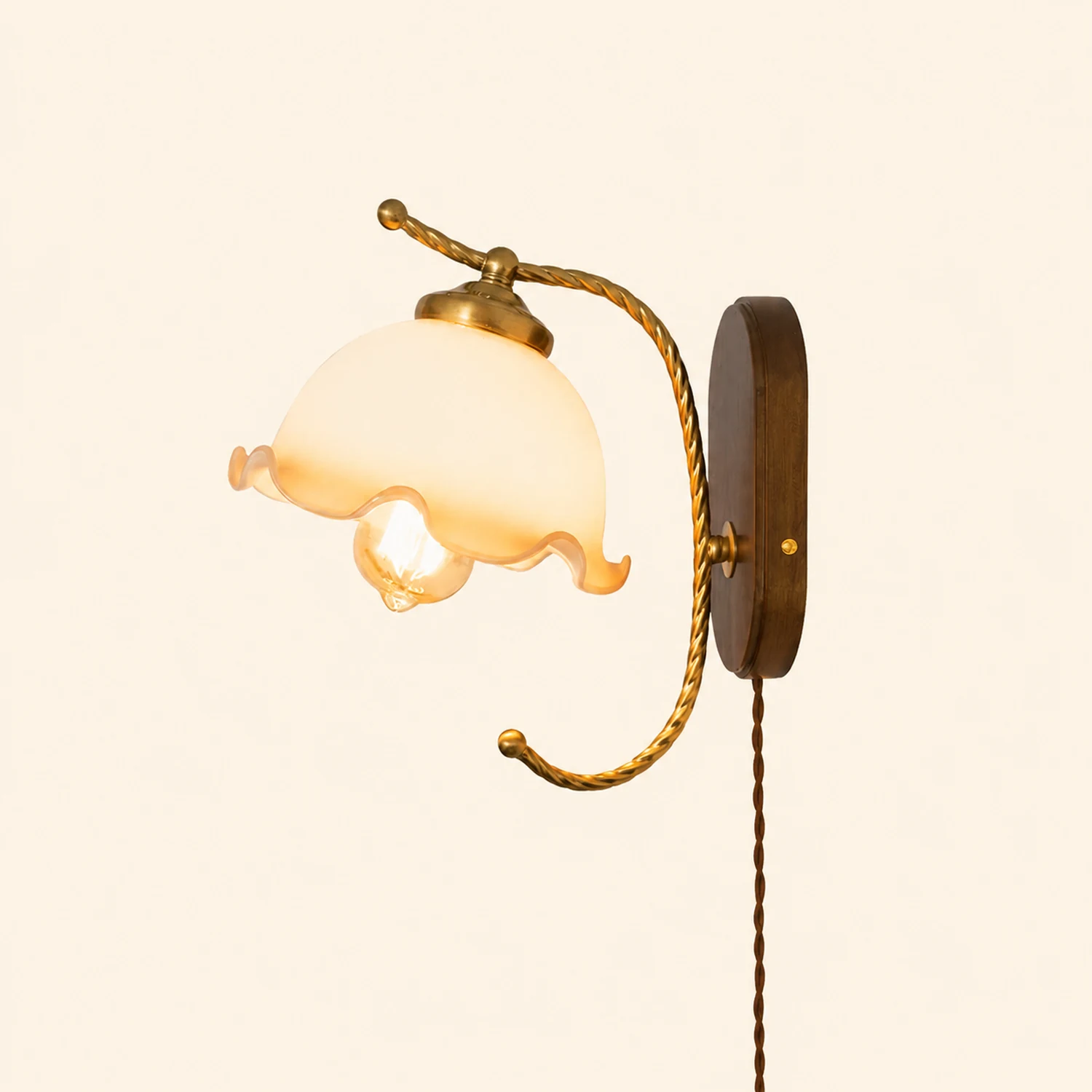 Milky Flower Wall Light - Lumpaz