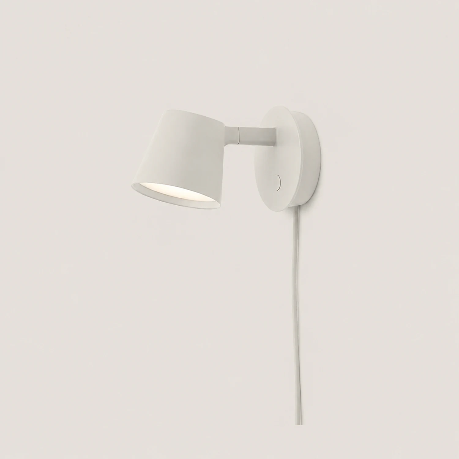 Tip Plug-In Wall Lamp - Lumpaz