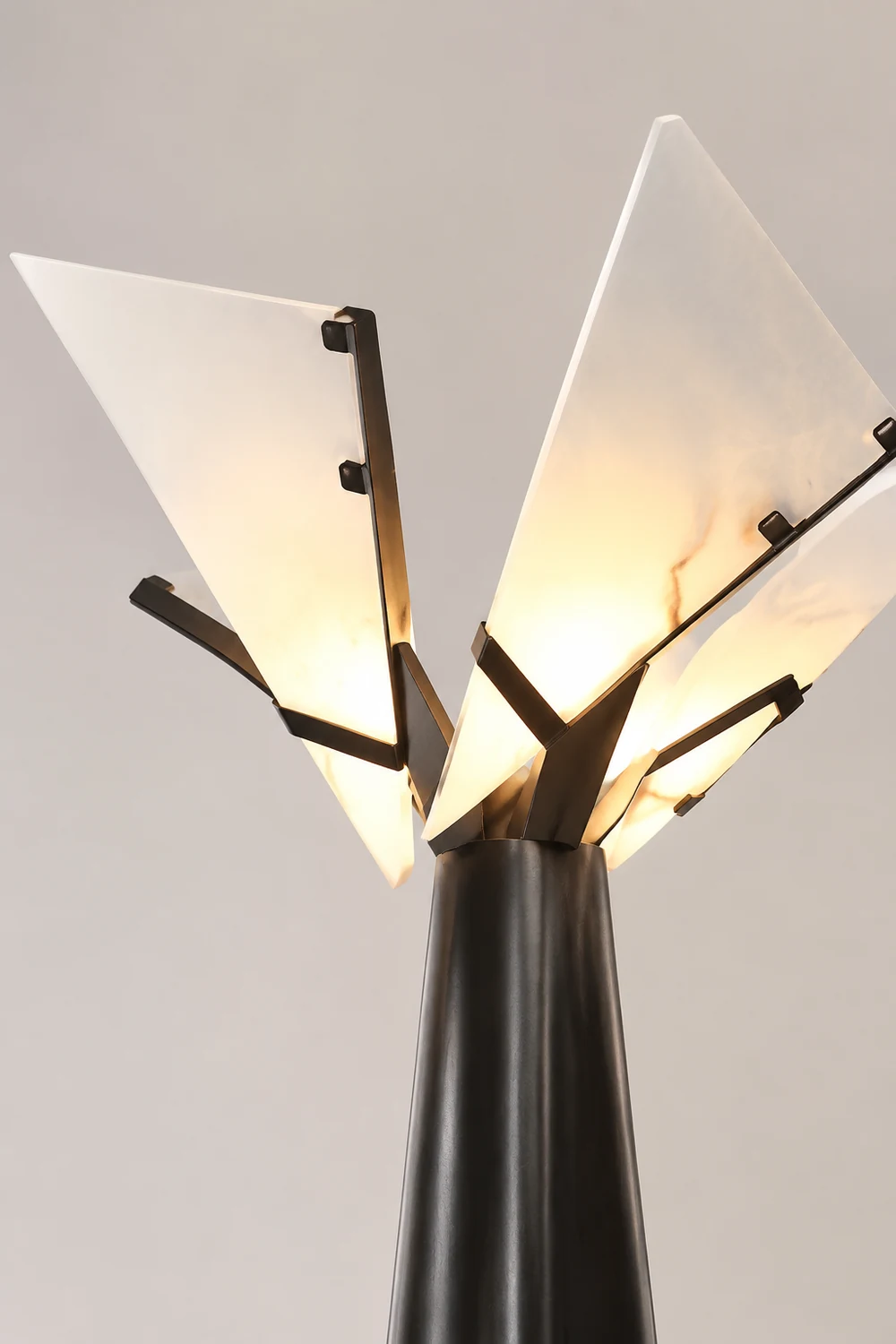 Religieuse Floor Lamp - Lumpaz