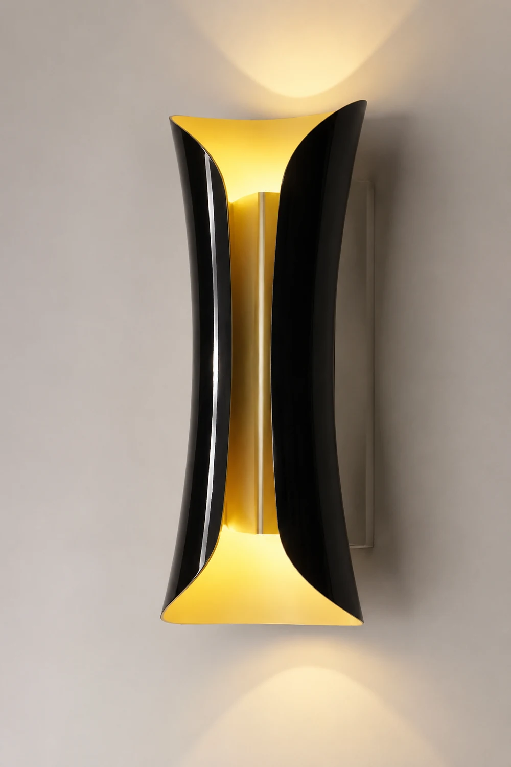 Small Waist Wall Lamp - Lumpaz