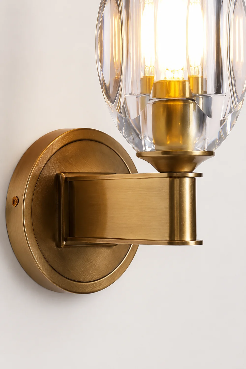 Diamond Crystal Sconce - Lumpaz