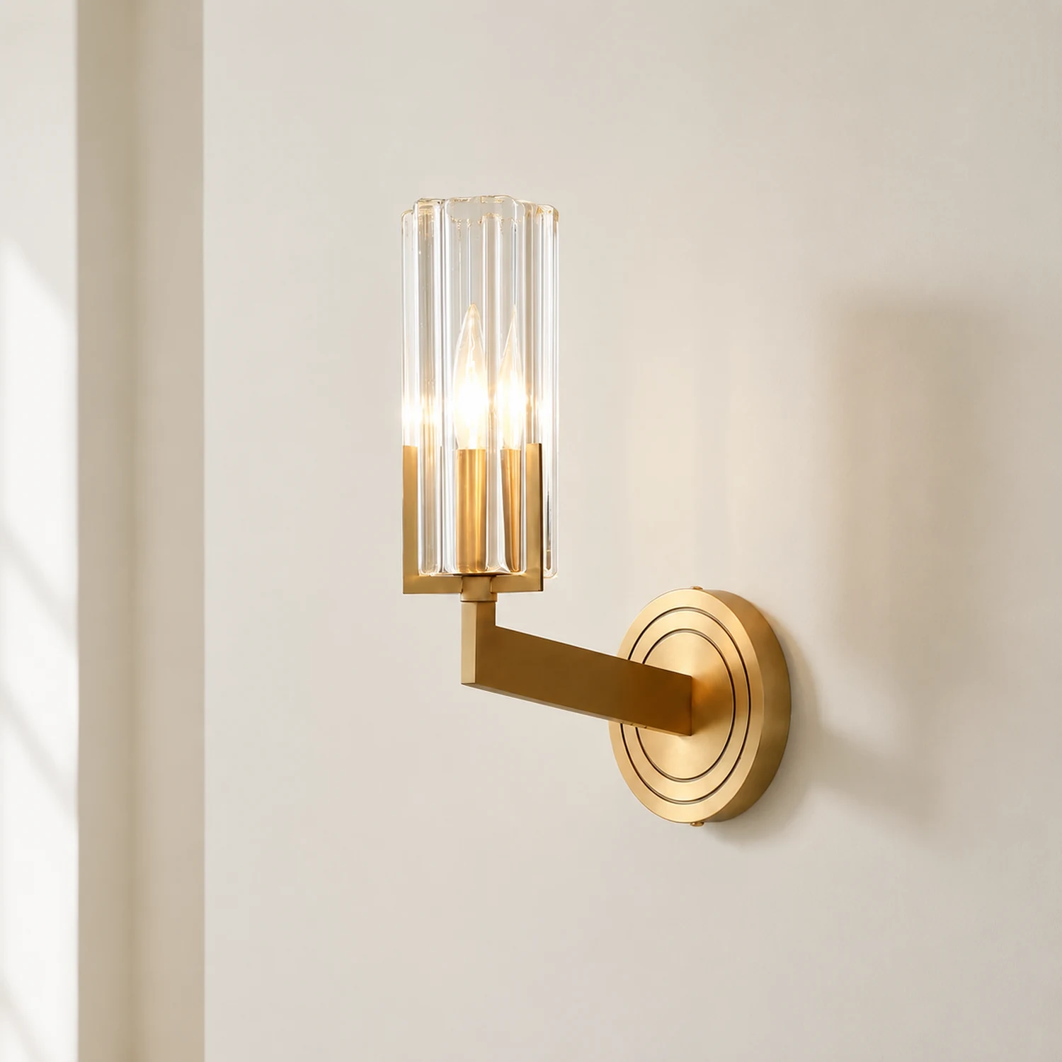 Kayla Brass Wall Lamp - Lumpaz