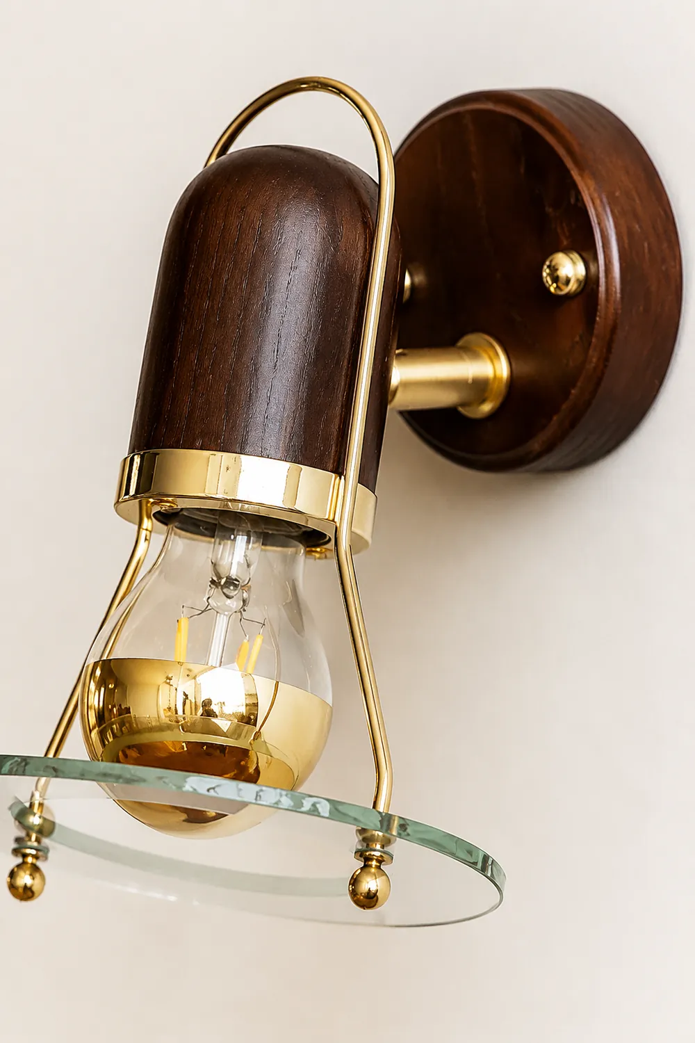 Vaughan Wall Light - Lumpaz