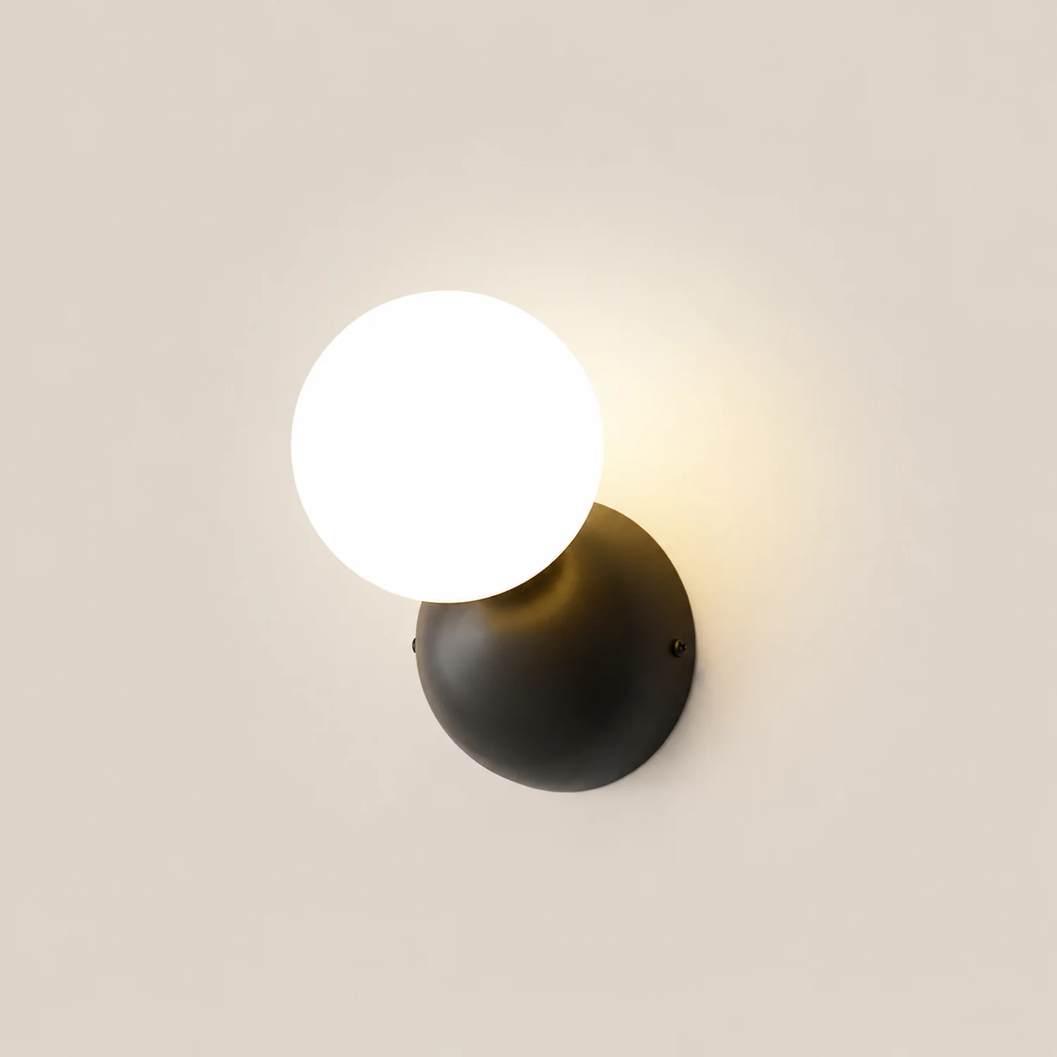 Single Globe Wall Light - Lumpaz