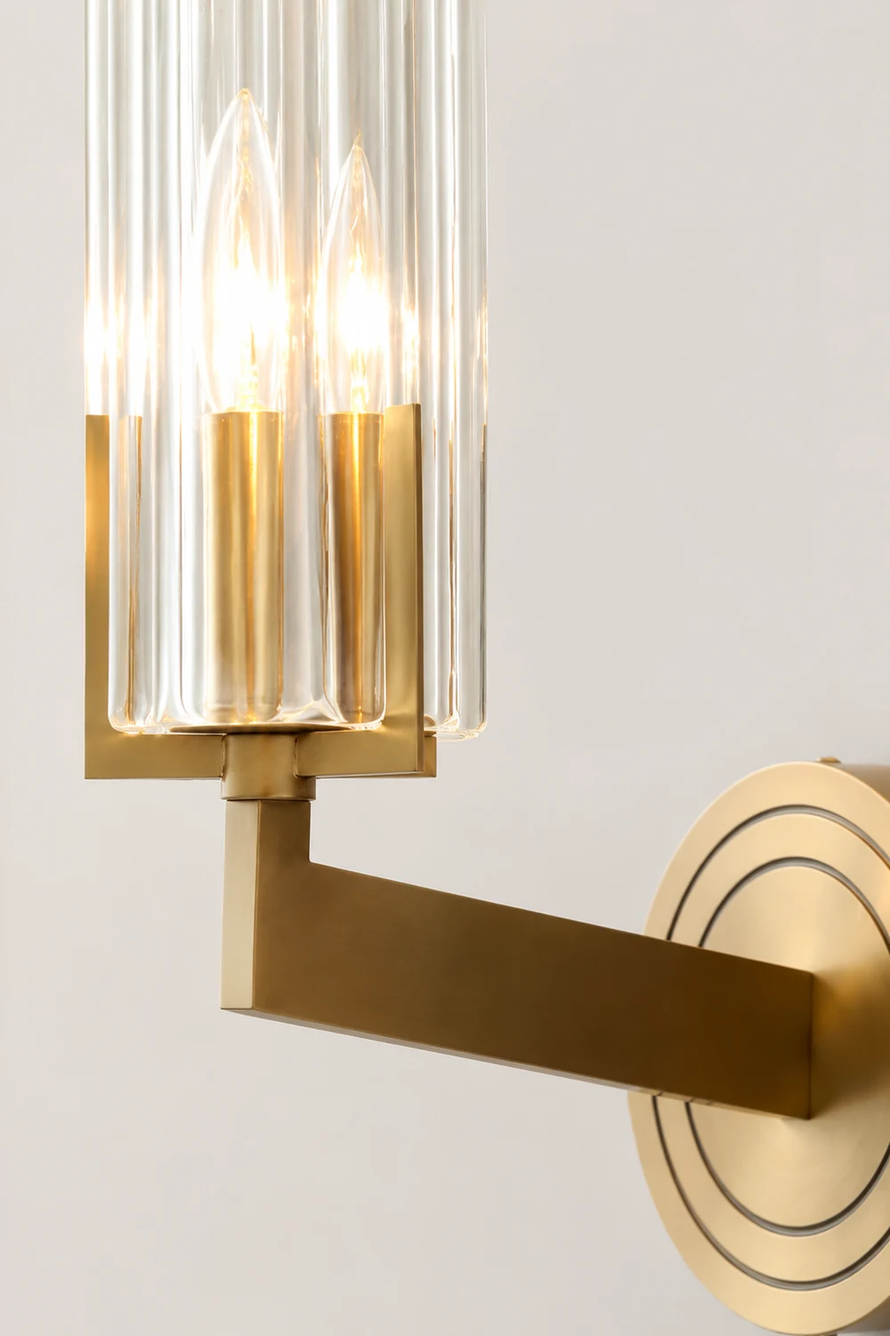 Kayla Brass Wall Lamp - Lumpaz