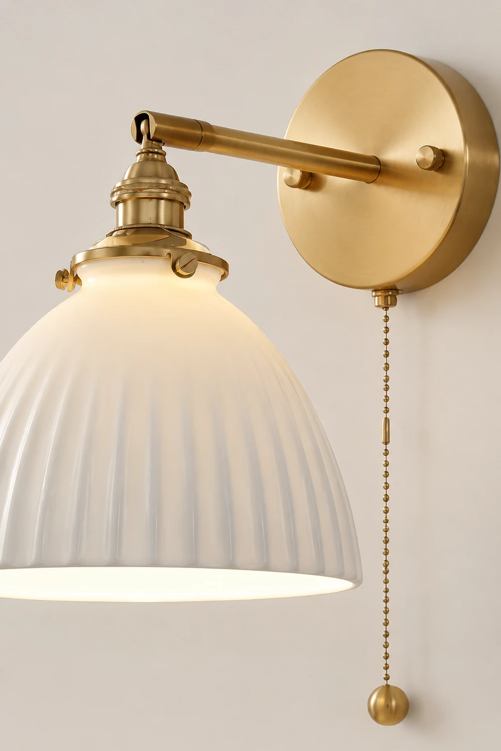 Brass Pleated Ceramic Wall Lamp - Lumpaz