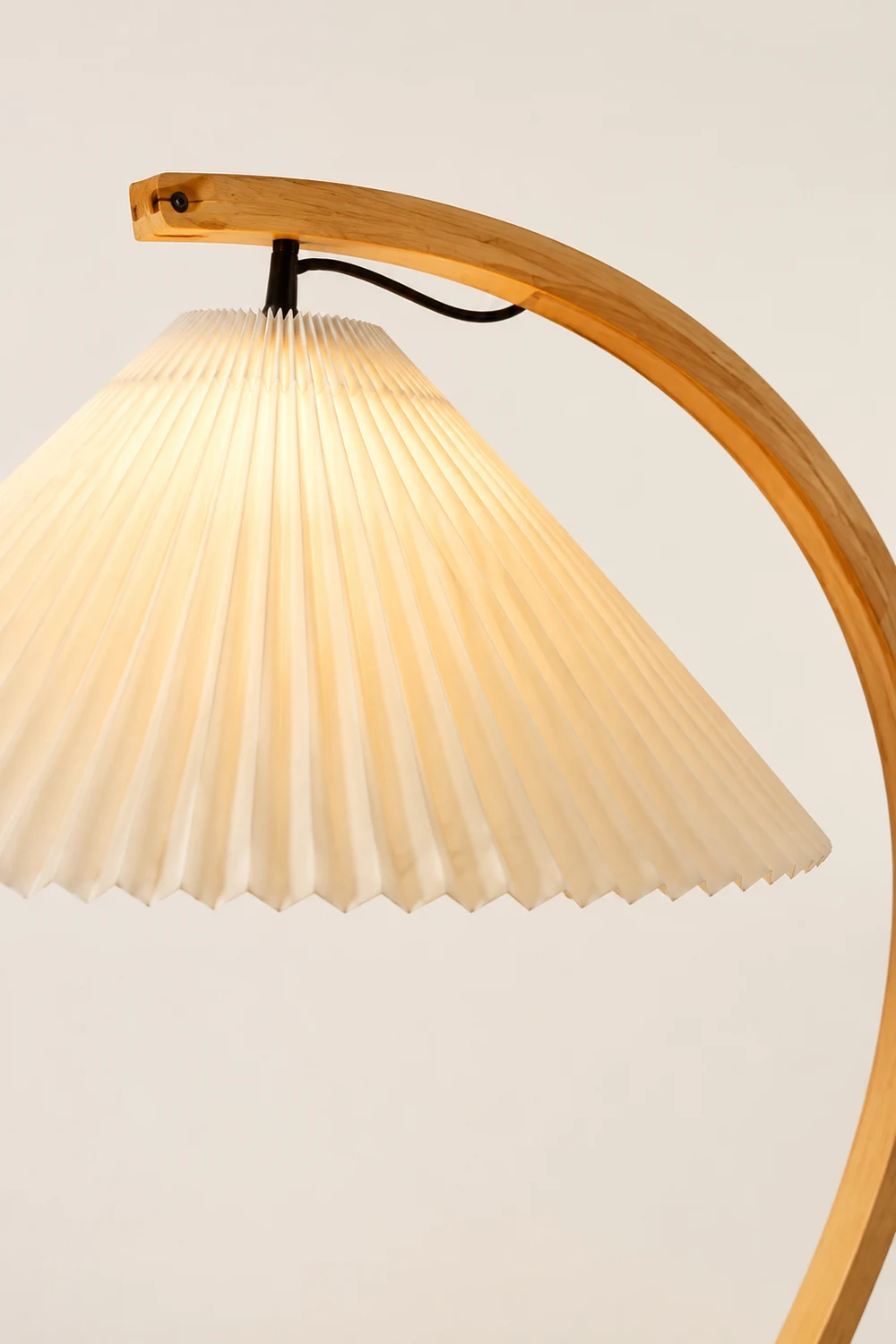 Caprani Floor Lamp - Lumpaz