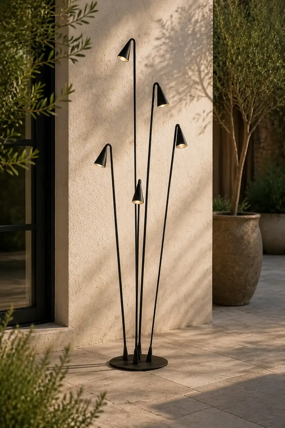 Bellflower Outdoor Floor Lamp - Lumpaz